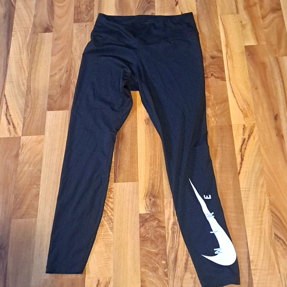 Nike Black M Leggings